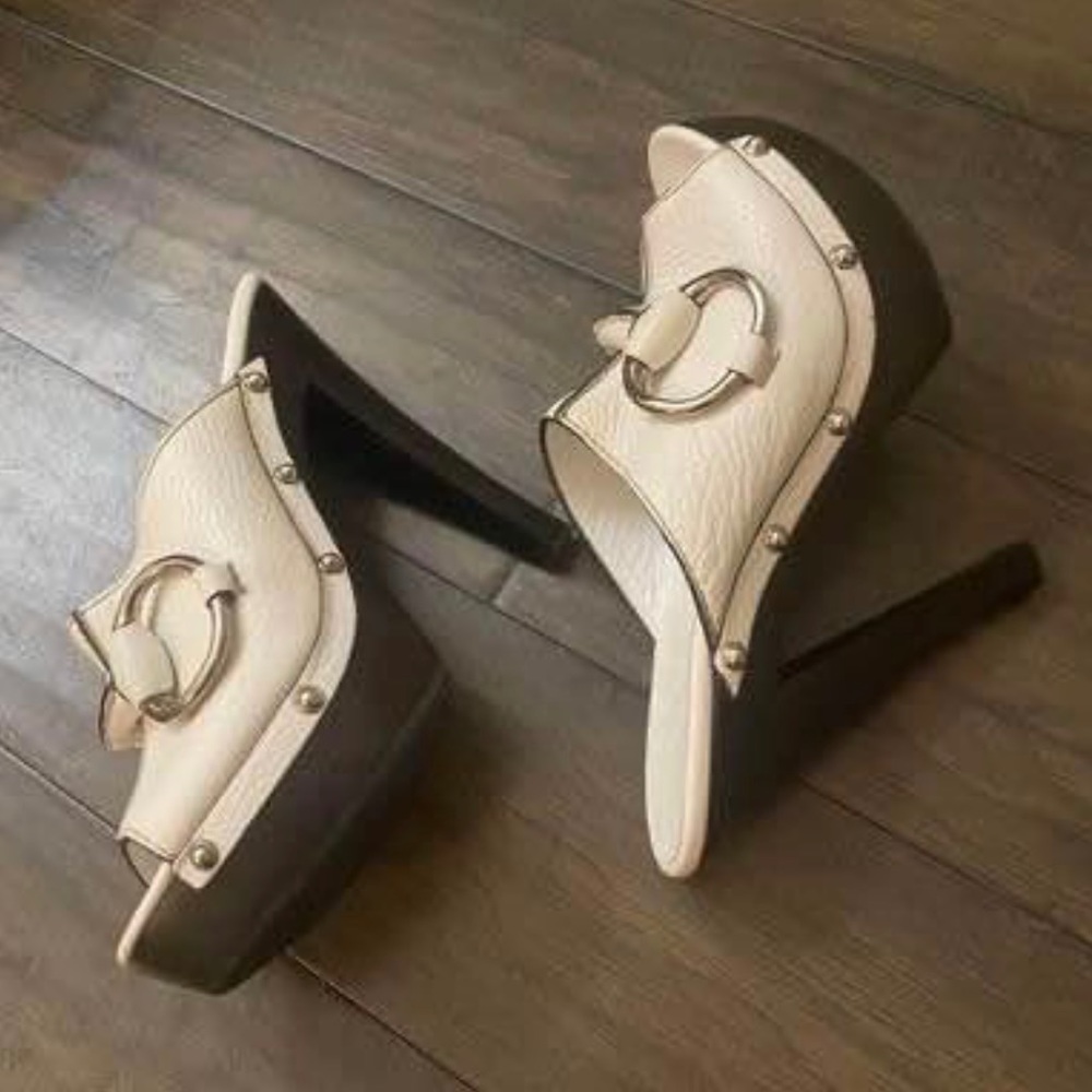 Authentic Gucci Heels - Picture 3 of 4